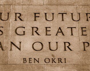 800px-Quote_by_Ben_Okri_on_the_Memorial_Gates_at_the_Hyde_Park_Corner_end_of_Constitution_Hill_in_London,_UK